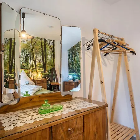 Lehmann Mit Blick Aufs Schloss