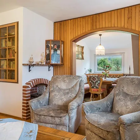 Lehmann Mit Blick Aufs Schloss * Gutach